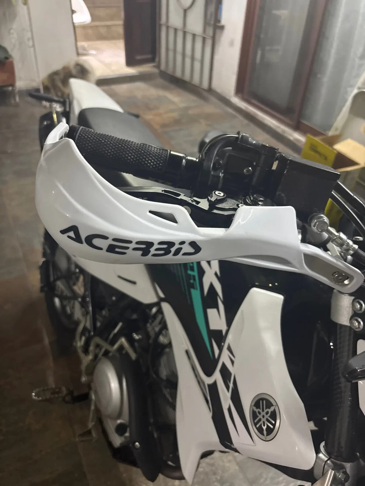 White Handlebar Bar Guards For Motocross Enduro - Mount Kit KTM HONDA etc Hand