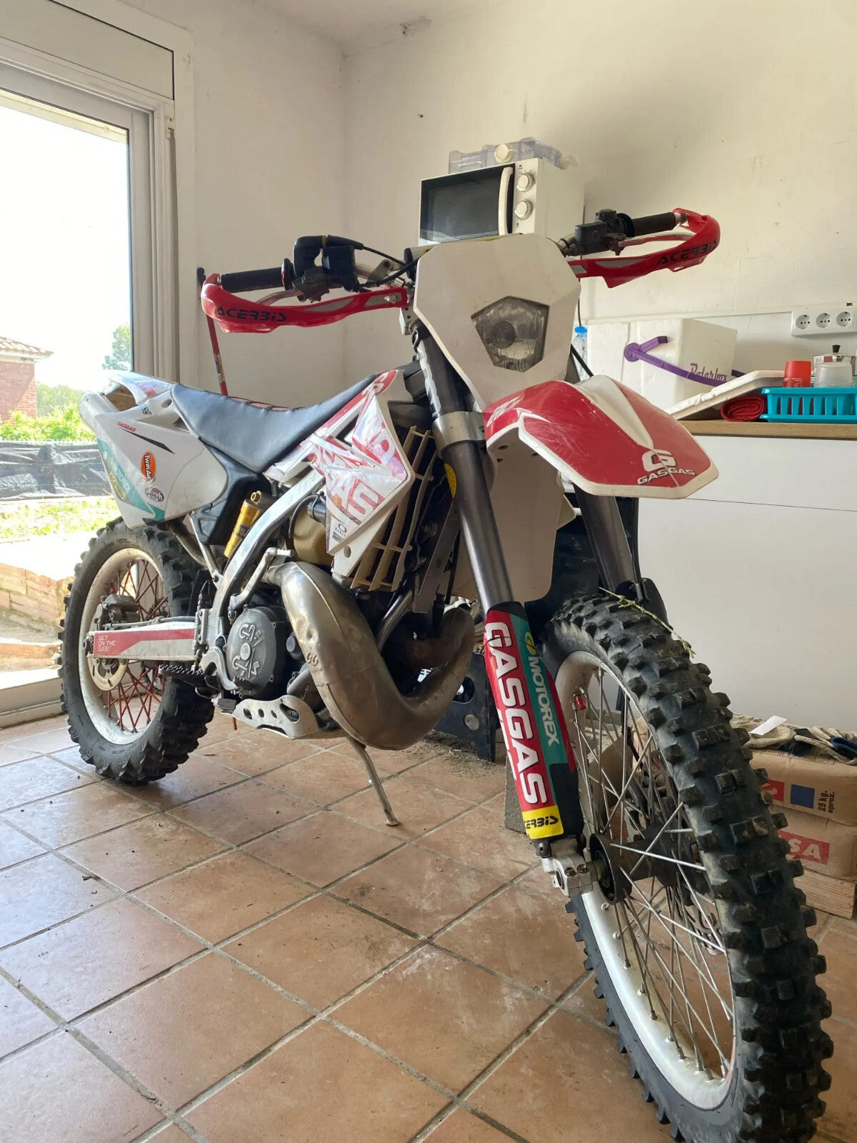 Red Handlebar Bar Guards For Motocross Enduro - Mount Kit KTM HONDA etc Hand