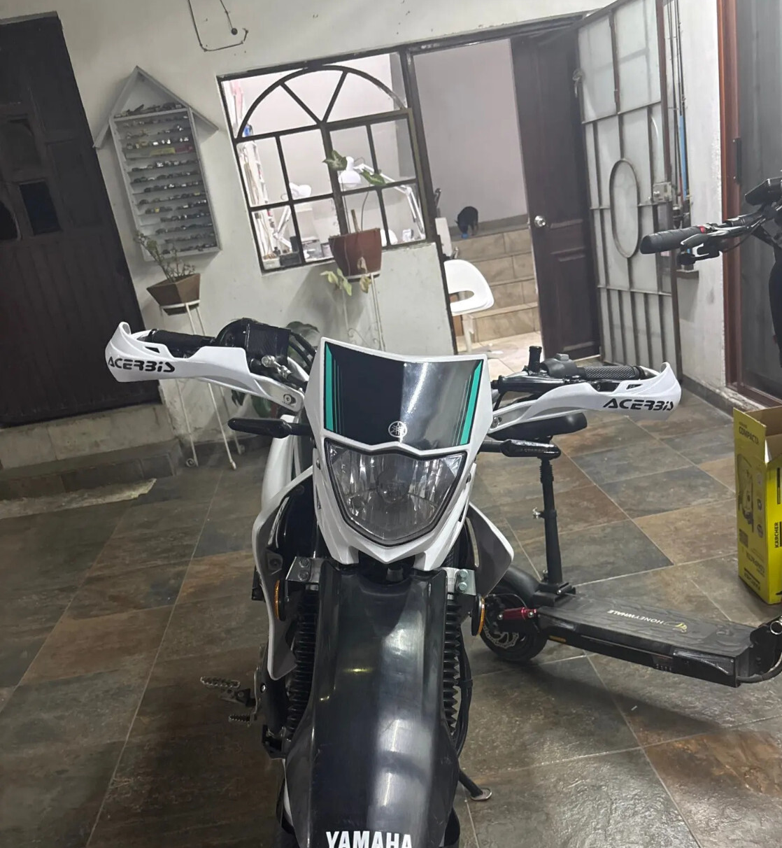 White Handlebar Bar Guards For Motocross Enduro - Mount Kit KTM HONDA etc Hand