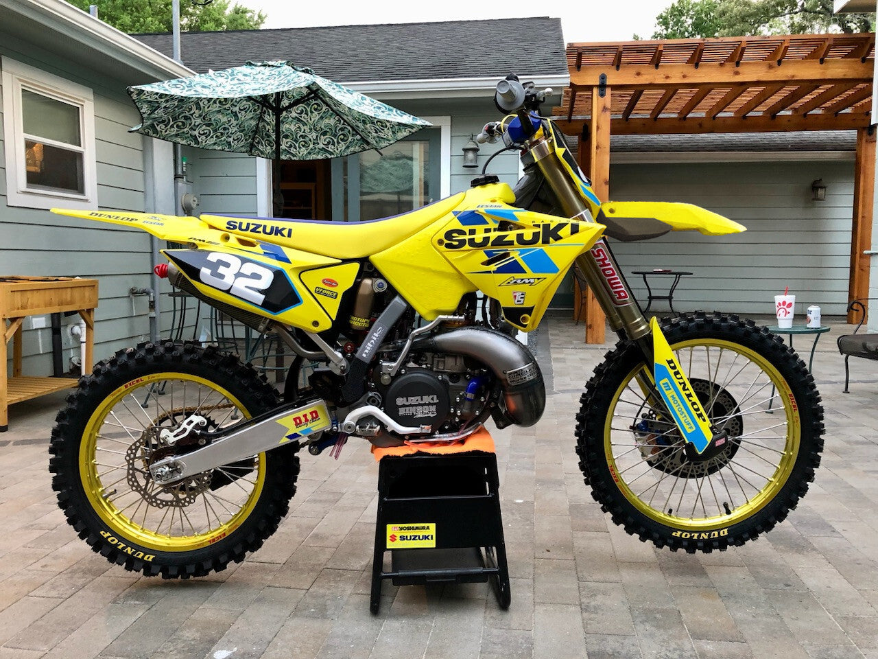 Universal Front Mudguard Fender - Supermoto / Motocross / Enduro Yelllow Suzuki