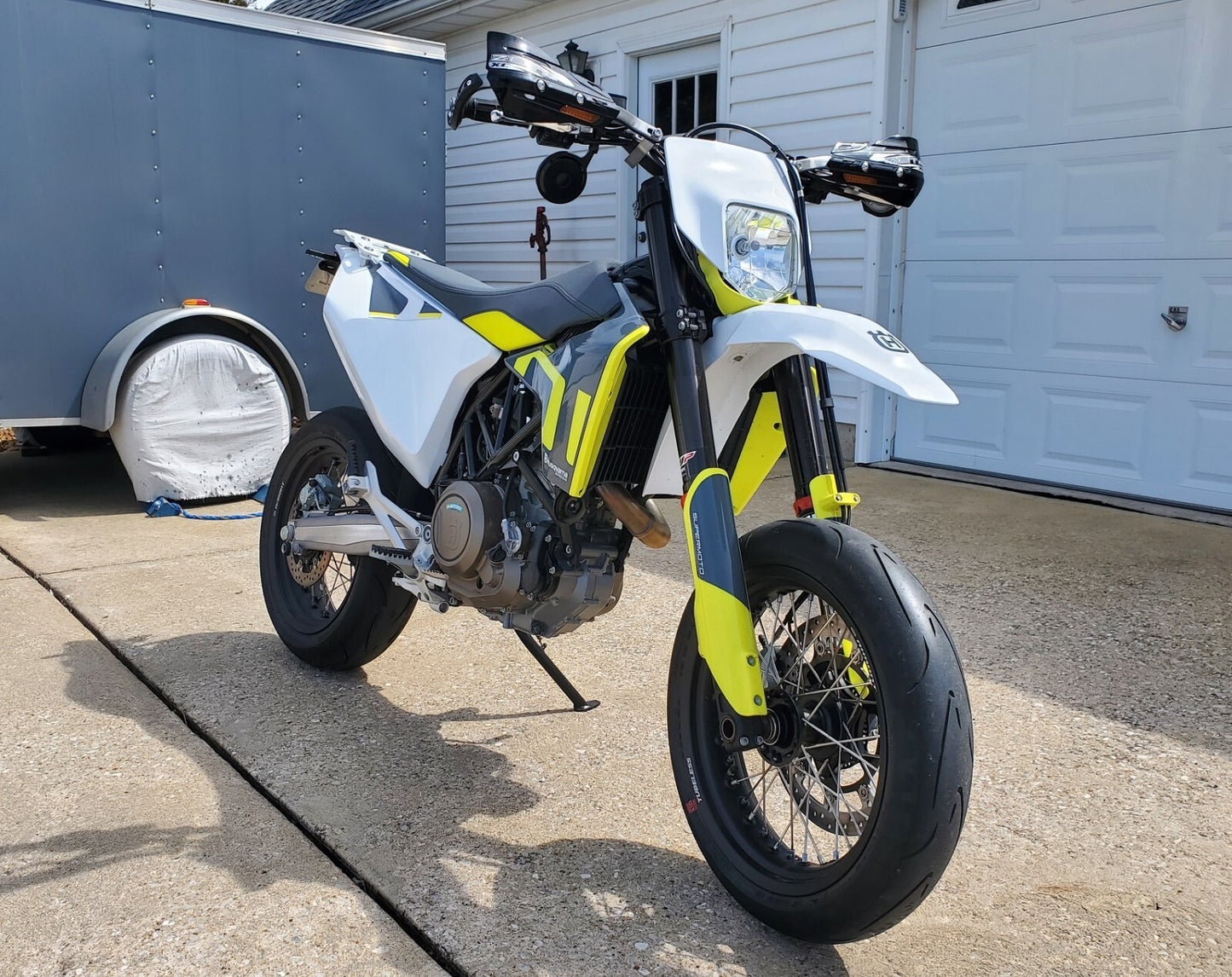 Black Carbon Handlebar Bar Guards Motocross Enduro - Mount Kit HONDA etc Hand