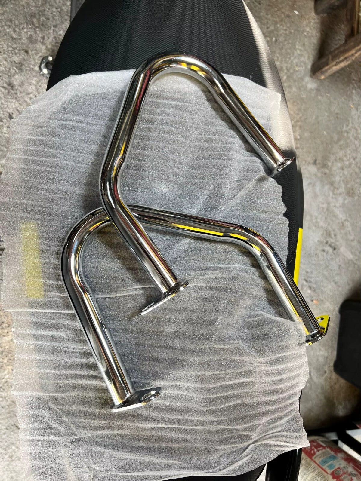 Chrome Engine Guard Crash Bar - For Triumph Bonneville T100 T120 Bobber 16-24