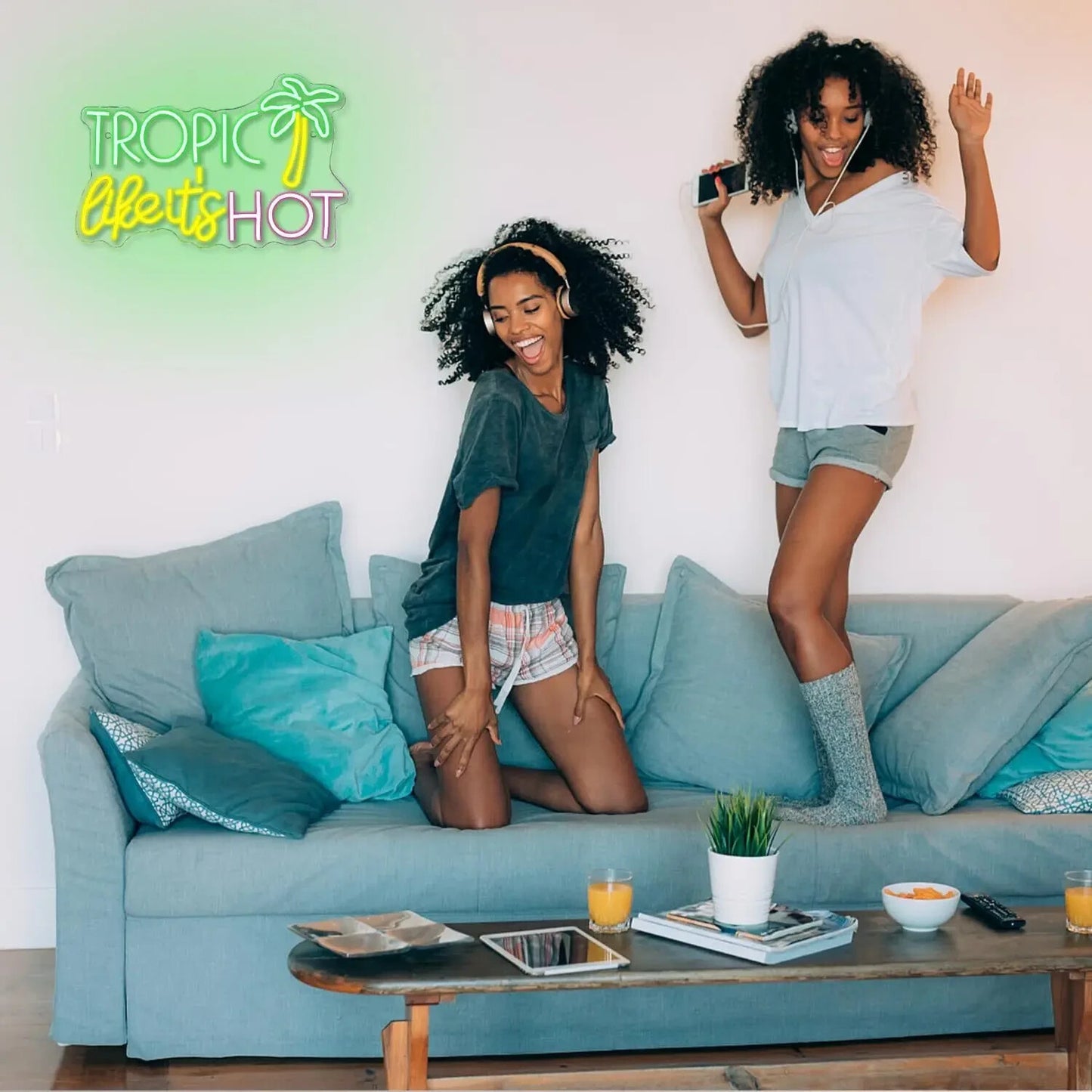 Tropic Like it's Hot Neon Light - LED Palm Sign - Pub Home Cocktail Club etc